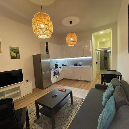 Andrews Cosy Apartment プラハ エクステリア 写真