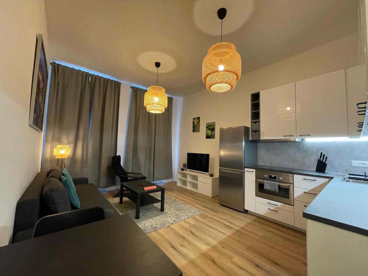Andrews Cosy Apartment プラハ エクステリア 写真
